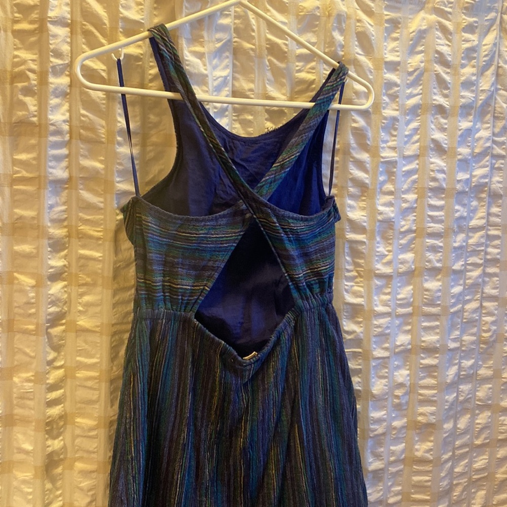 Cross-back linen Roxy dress - Picture 3 of 5
